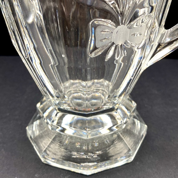 Quality Hand Cut Crystal Pitcher W/Scalloped Rim,Frosted Flower Motifs & Footed - Picture 5 of 10